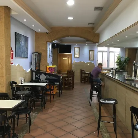 埃斯卡帕德旅馆 2* Uleila Del Campo